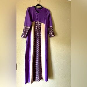 Women Abaya size M color purple!